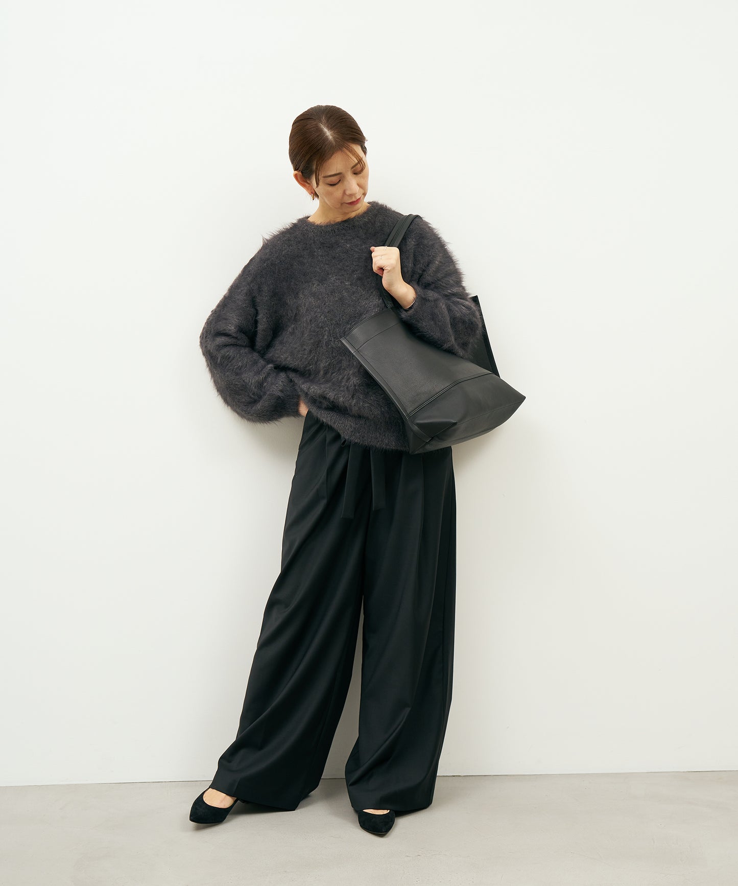 #52b/ ワイドトートL（black）/ 牛革・バレンシア