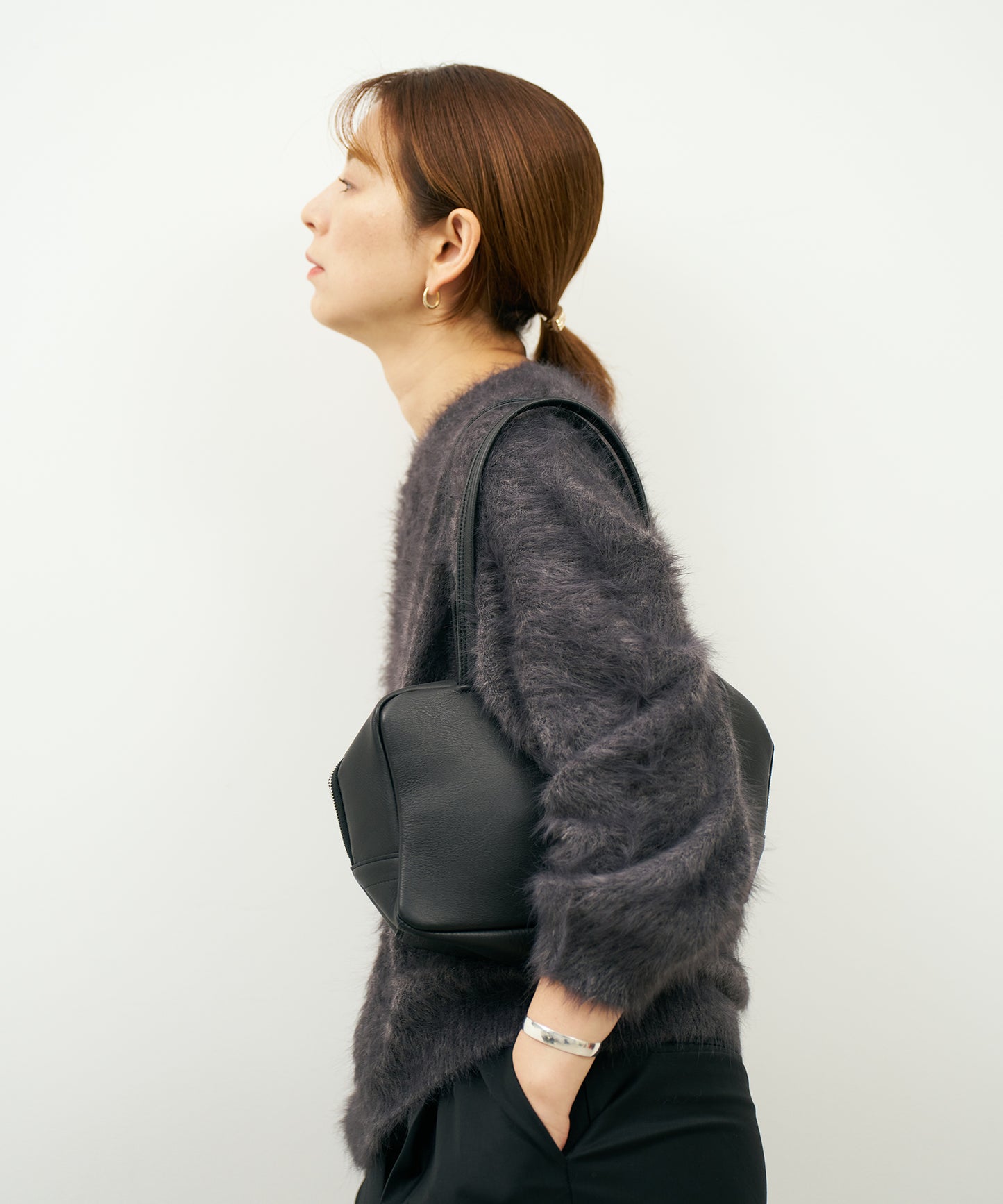 #52b/ スクエアダッフル XS (black) / 牛革・バレンシア