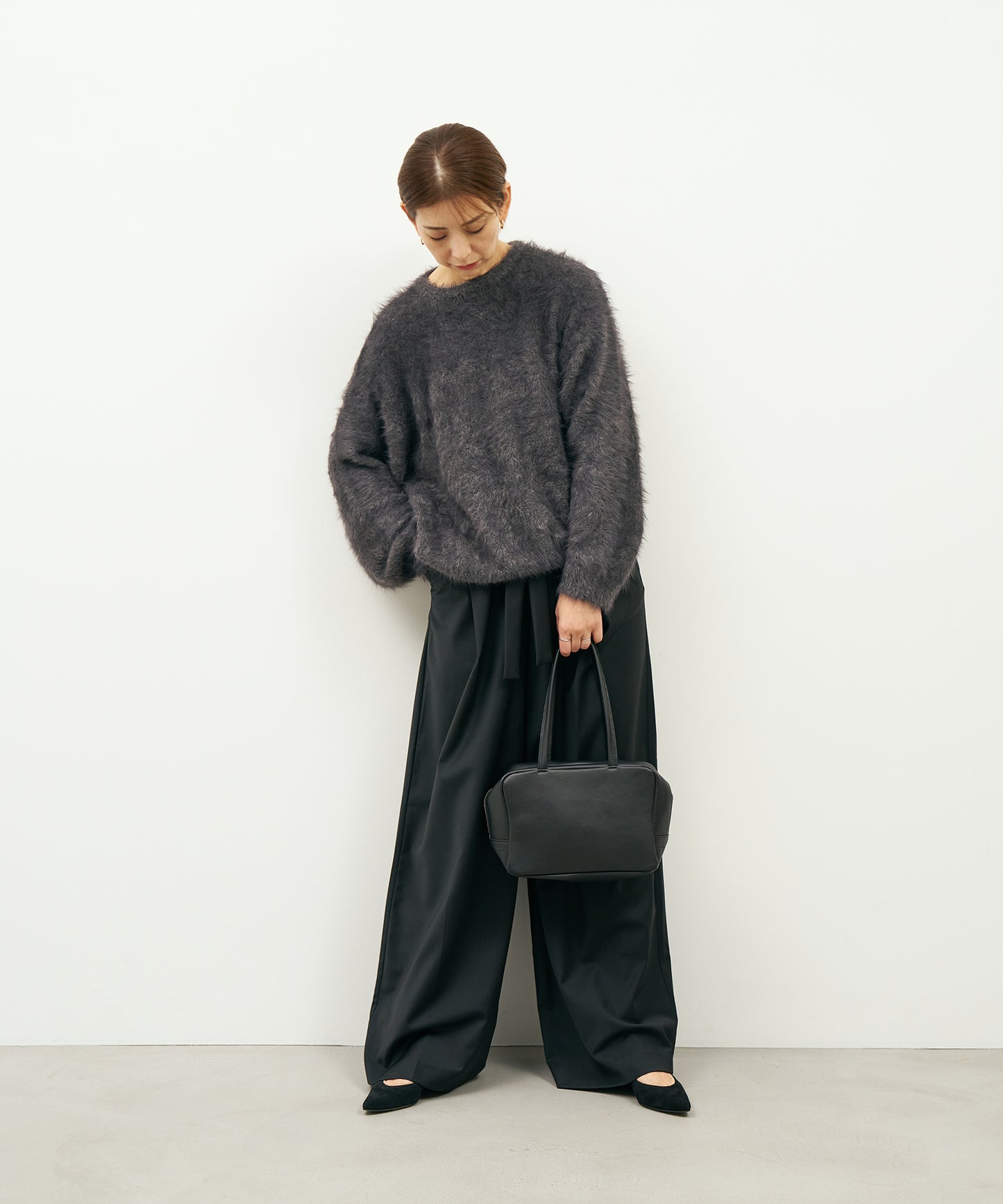 #52b/ スクエアダッフル XS (black) / 牛革・バレンシア