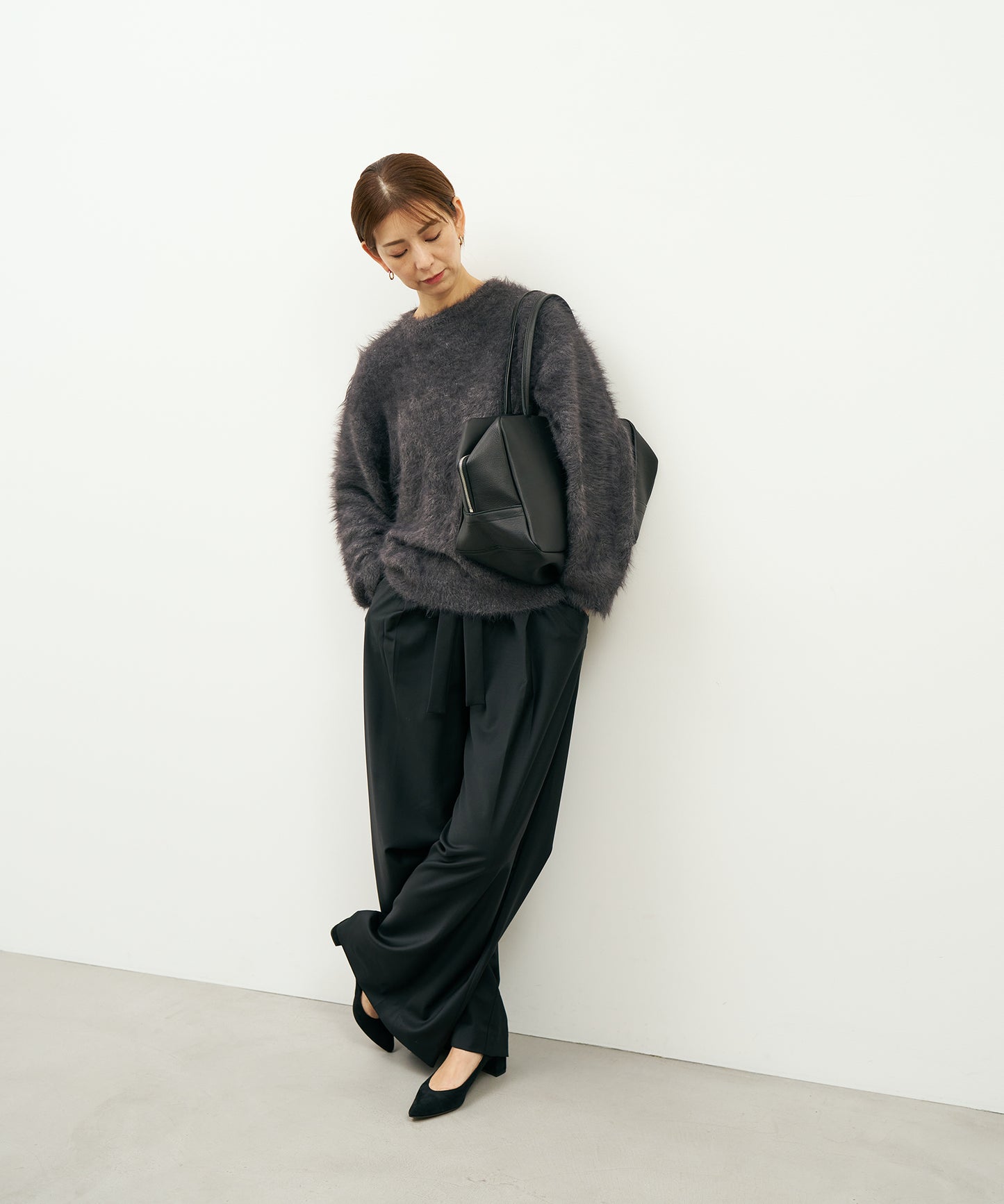 #52b/ スクエアダッフル M (black) / 牛革・バレンシア