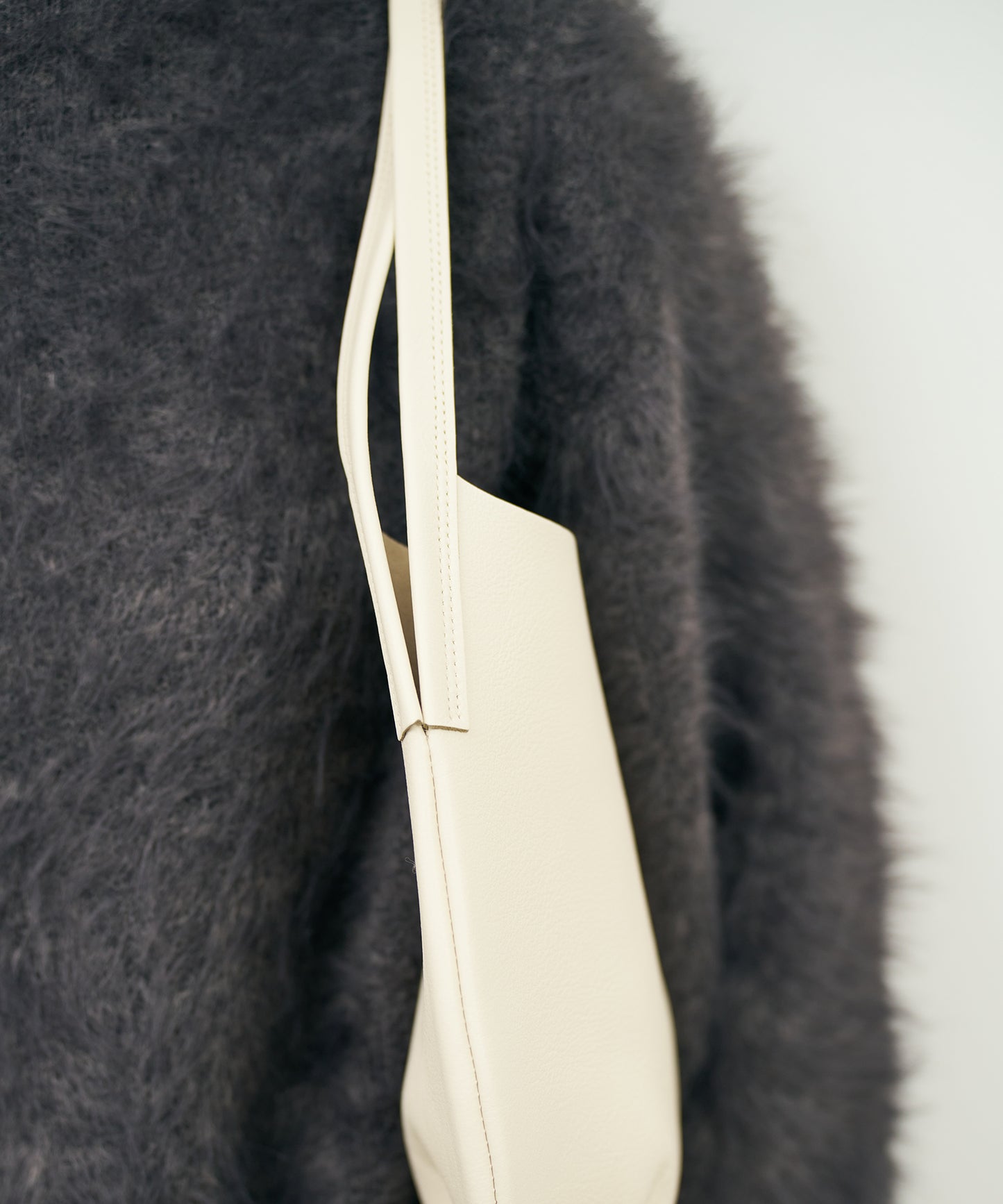 #52b/ サークルトート (ivory) / 牛革・バレンシア