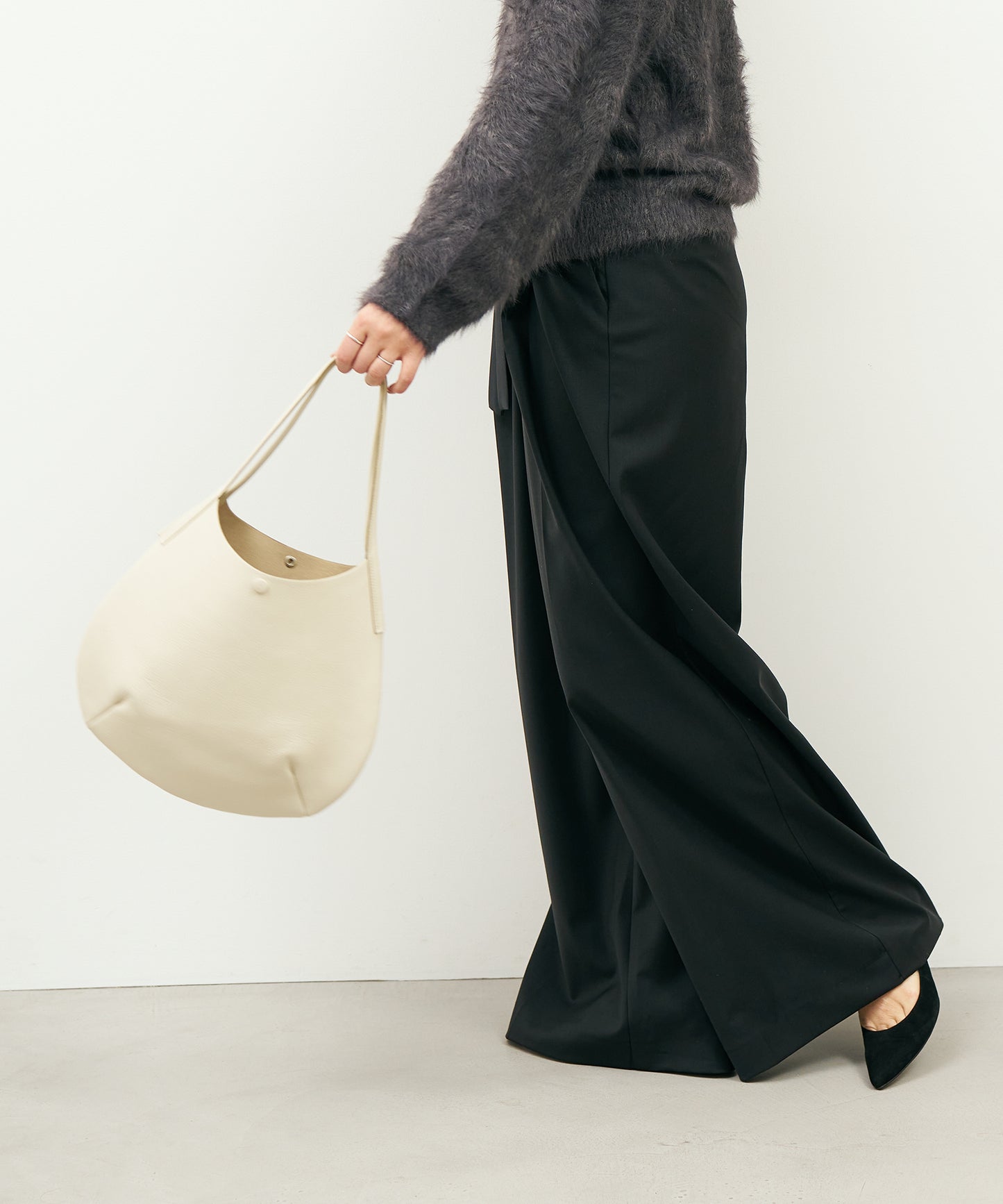 #52b/ サークルトート (ivory) / 牛革・バレンシア