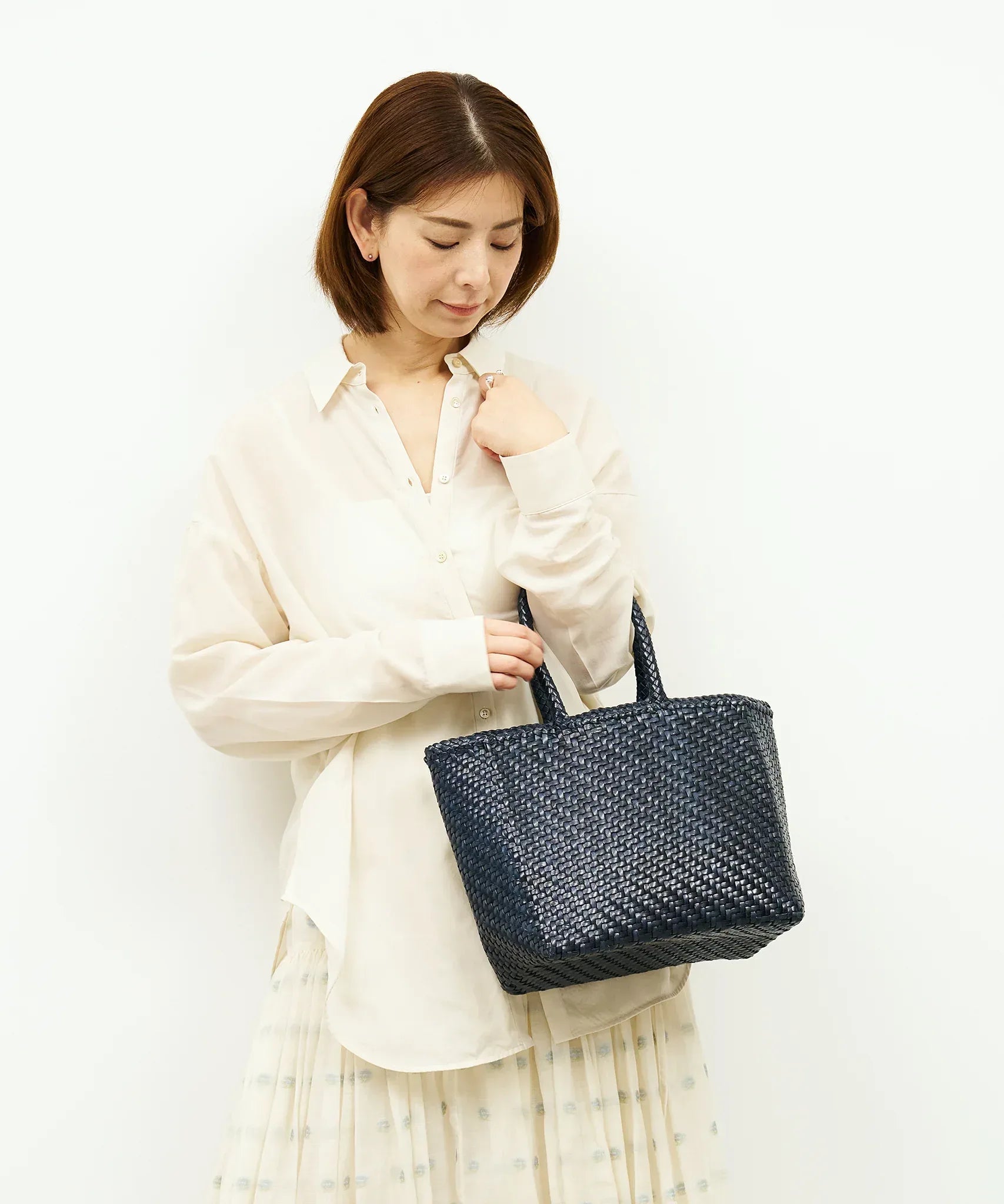 staff review〉スタッフに聞く、わたしの愛用品。ー メルカドトートM – REN