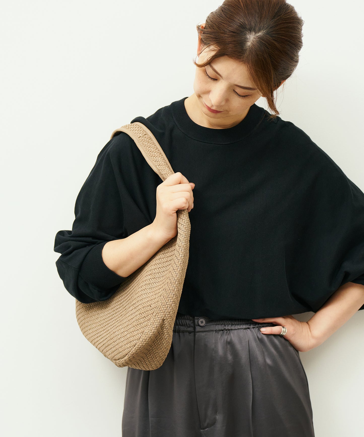 #60/ サークルバスケットM（marron beige）/ 羊革・シープメッシュ