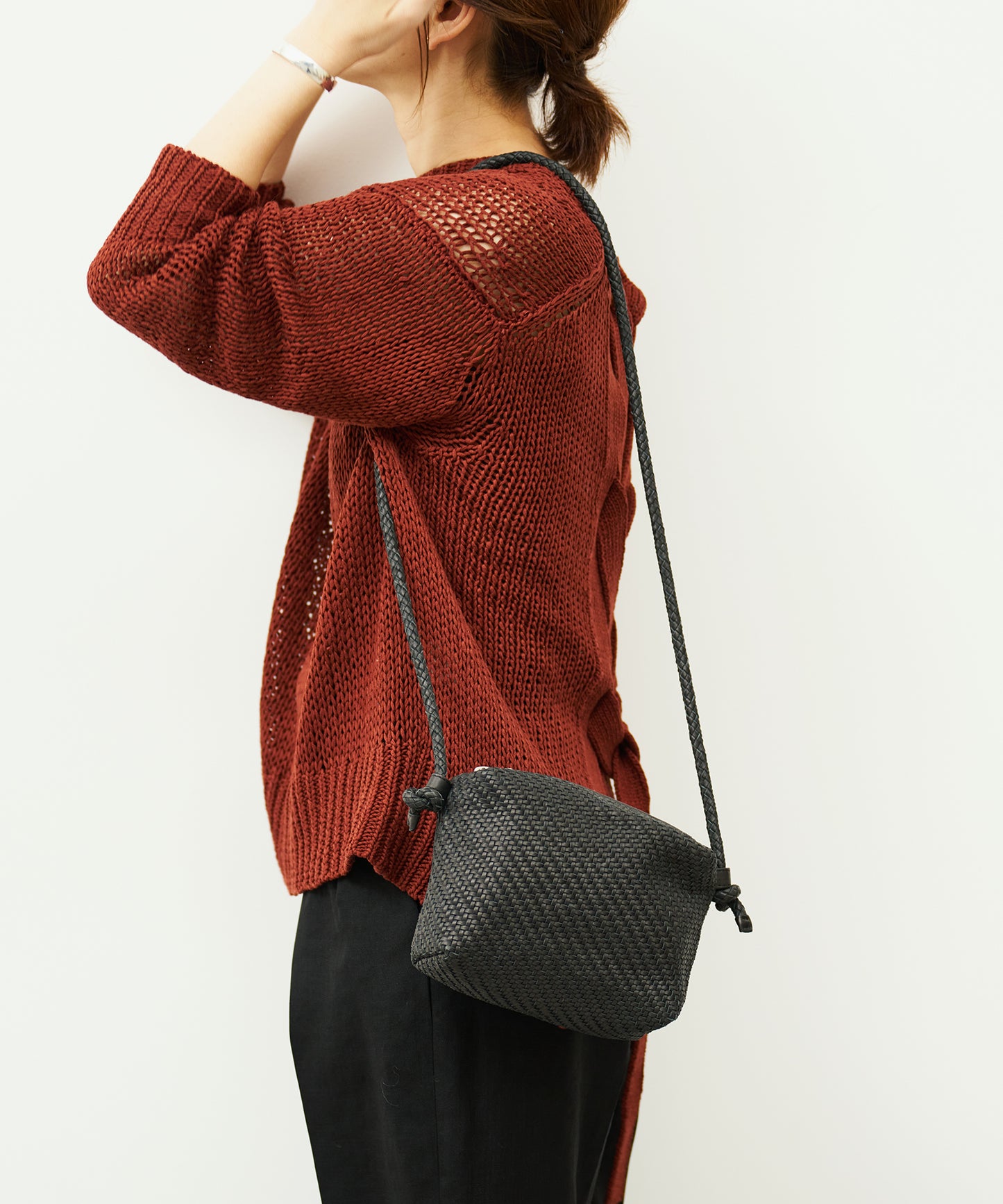 #60/ バレルショルダーS（black）/ 羊革・シープメッシュ