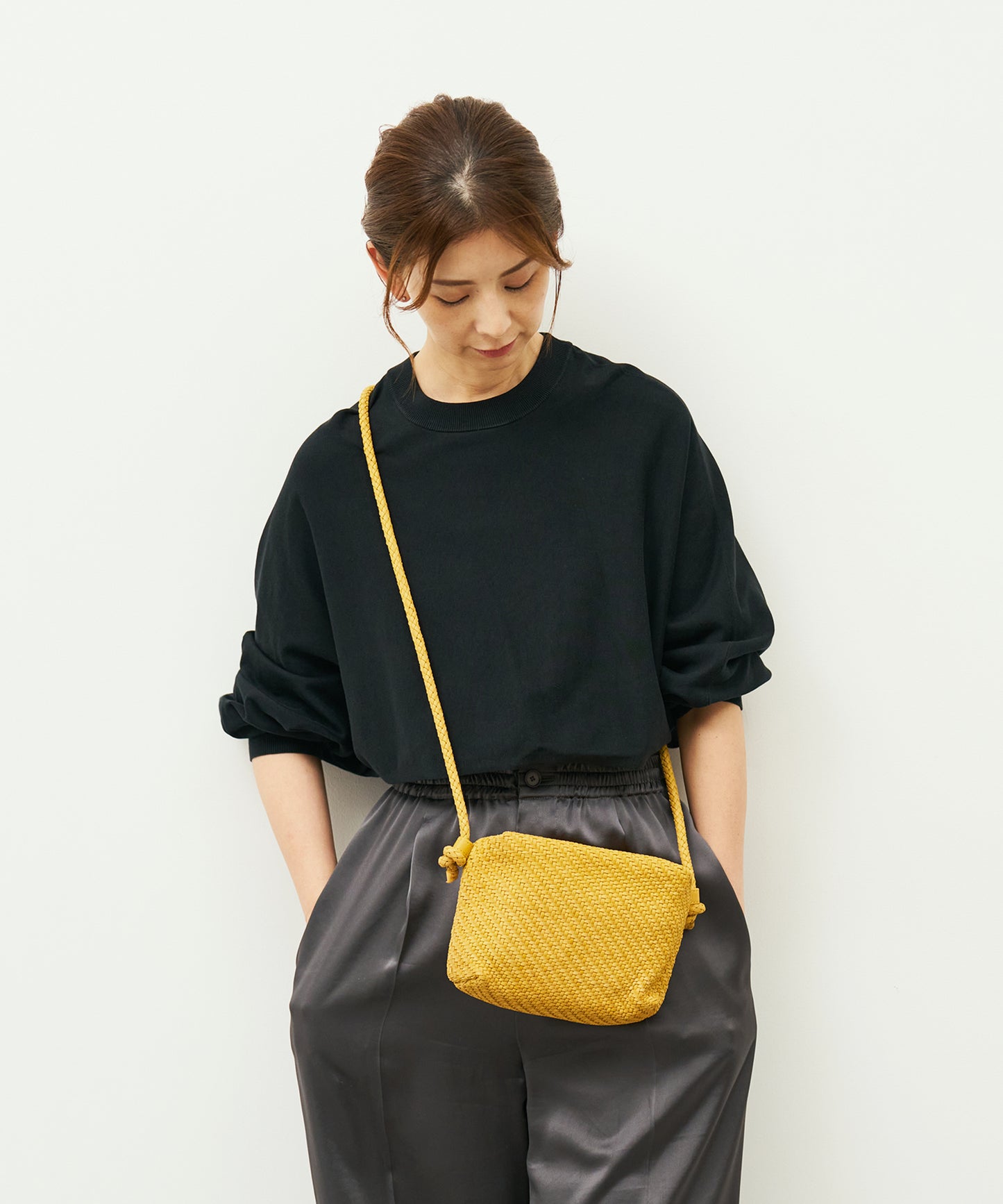 #60/ バレルショルダーS（mustard）/ 羊革・シープメッシュ