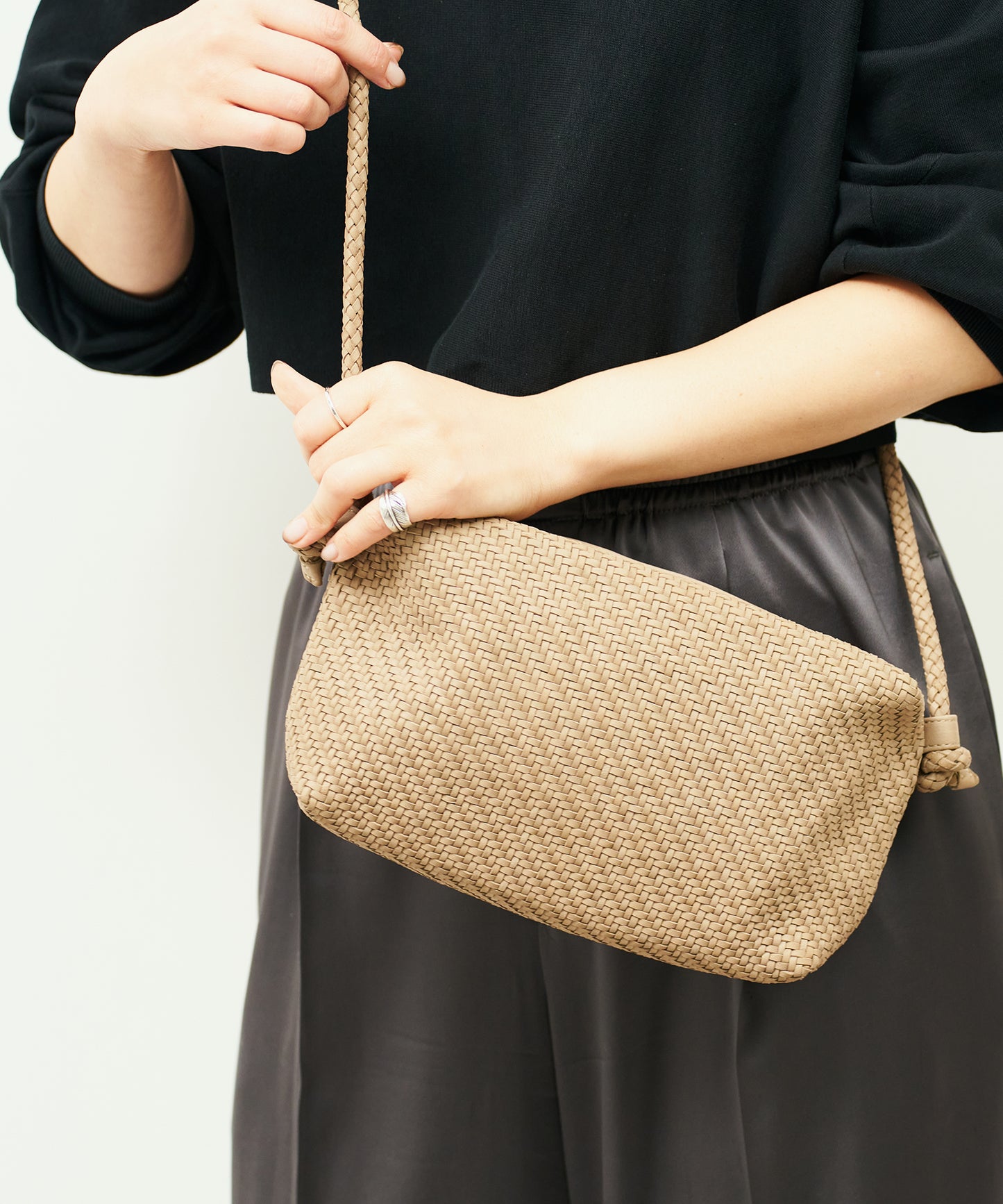 #60/ バレルショルダーM（marron beige）/ 羊革・シープメッシュ