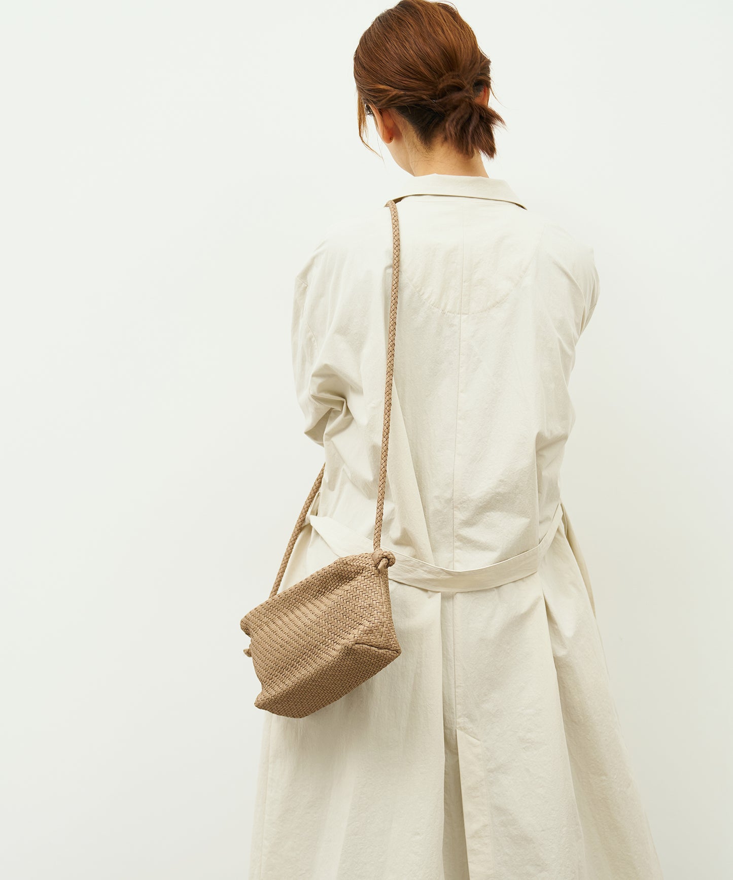 #60/ バレルショルダーM（marron beige）/ 羊革・シープメッシュ