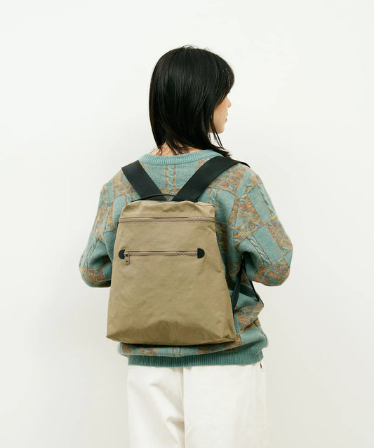 #86/ フラットリュック（sage gray）/ WRINKLE NYLON - REN