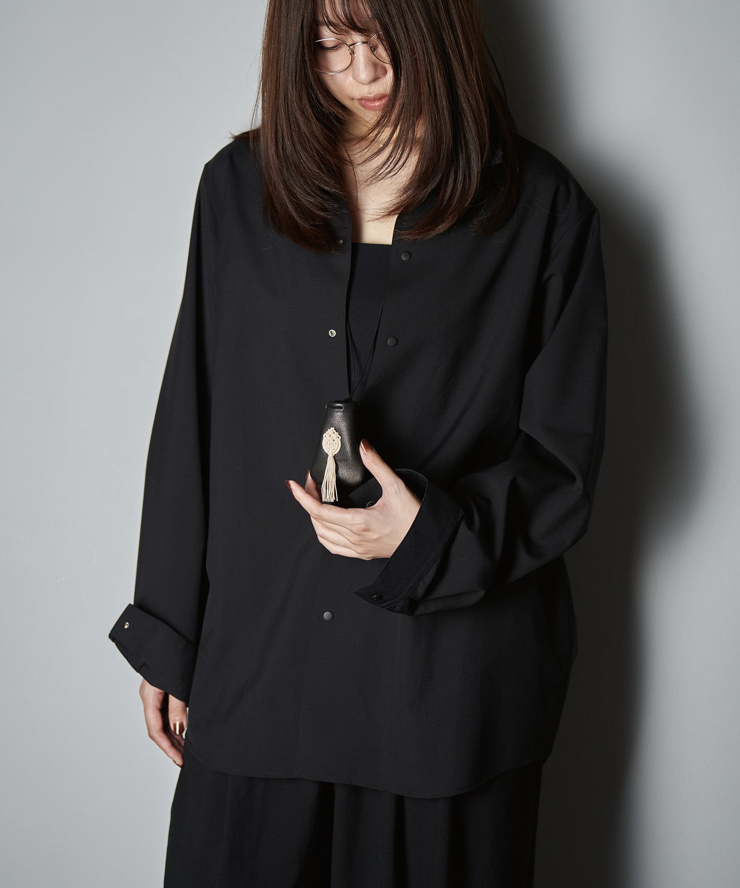 #55/ 【限定販売】アミュレットポーチXS（松田紗和さんコラボ  / black）/ ベビーバッファロー